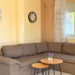 Holiday home Elena's 3br Maisonette With Garden & Pool