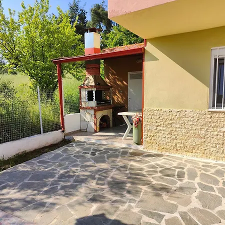 Elena's 3br Maisonette With Garden & Pool Nea Plagia