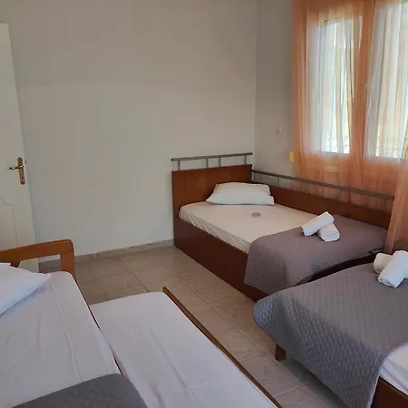 Elena's 3br Maisonette With Garden & Pool Semesterbostad *