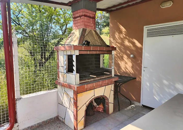 Elena's 3br Maisonette With Garden & Pool * Nea Plagia