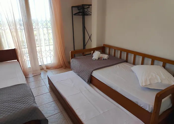 Elena's 3br Maisonette With Garden & Pool Nea Plagia