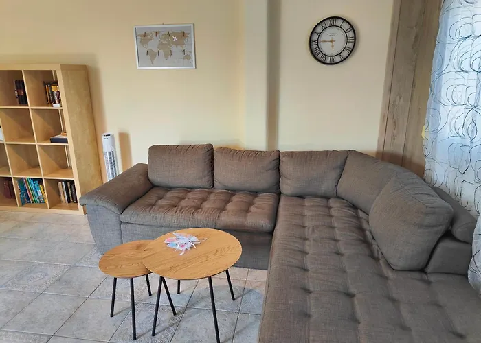 Elena's 3br Maisonette With Garden & Pool Case de vacanță Nea Plagia