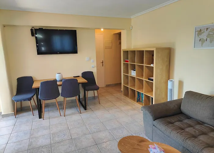 Case de vacanță Elena's 3br Maisonette With Garden & Pool Nea Plagia