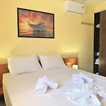 Elena's 3br Maisonette With Garden & Pool Nea Plagia