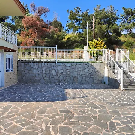 Elena's 3br Maisonette With Garden & Pool בית נופש ניאה פלאגיה