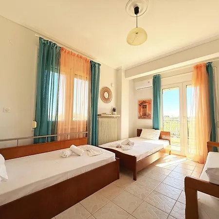 Case de vacanță Elena's 3br Maisonette With Garden & Pool Nea Plagia
