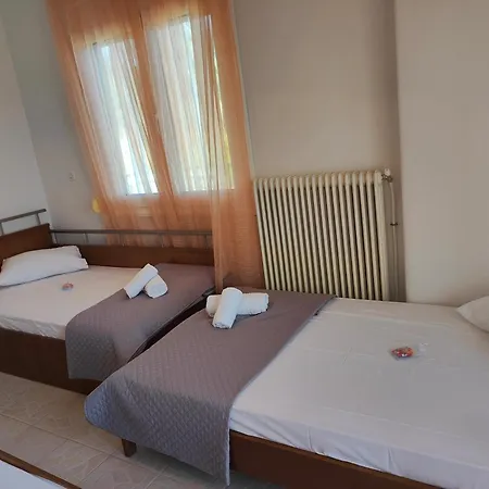 Ferienhaus Elena's 3br Maisonette With Garden & Pool