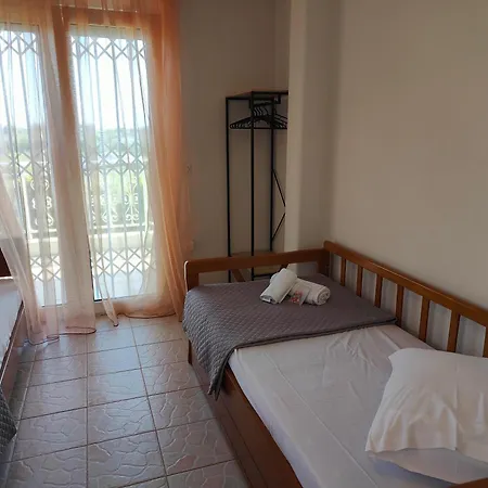 Elena's 3br Maisonette With Garden & Pool * Nea Plagia