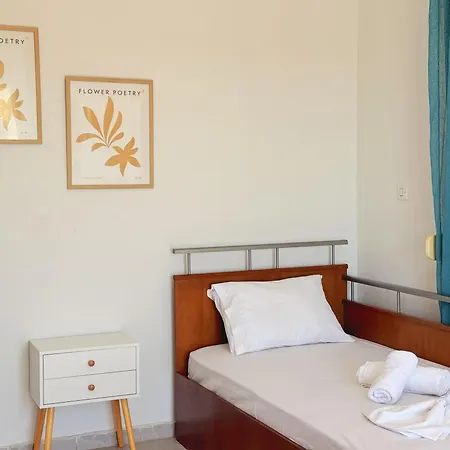 Elena's 3br Maisonette With Garden & Pool