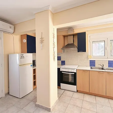 Elena's 3br Maisonette With Garden & Pool *