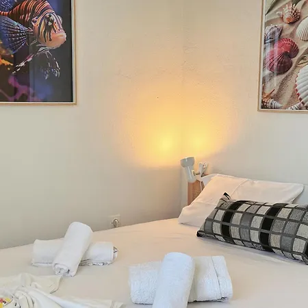 Elena's 3br Maisonette With Garden & Pool Feriehus *