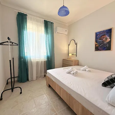 Feriehus Elena's 3br Maisonette With Garden & Pool