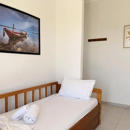 Elena's 3br Maisonette With Garden & Pool