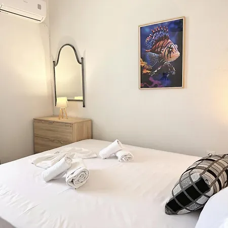 Elena's 3br Maisonette With Garden & Pool Feriehus