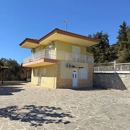 Elena's 3br Maisonette With Garden & Pool Feriehus *