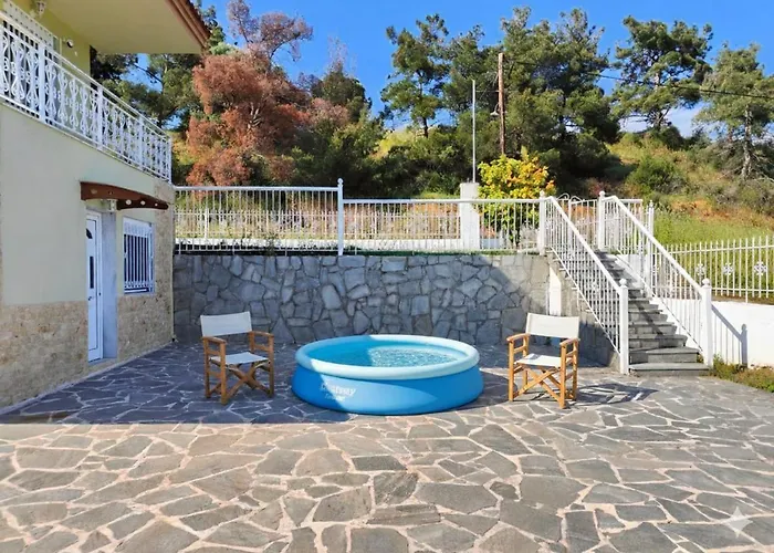 度假居 Elena's 3br Maisonette With Garden & Pool *