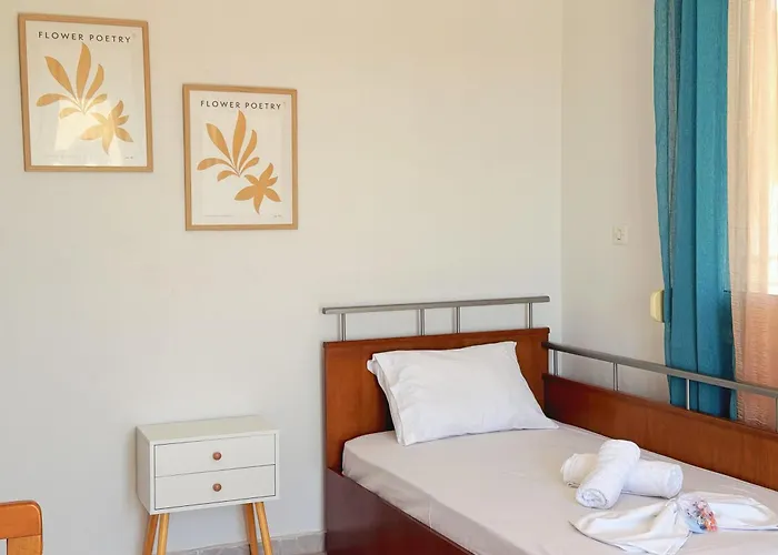 Elena's 3br Maisonette With Garden & Pool