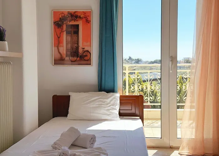 Elena's 3br Maisonette With Garden & Pool 度假居