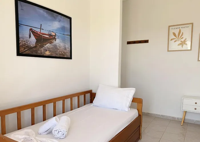 Elena's 3br Maisonette With Garden & Pool