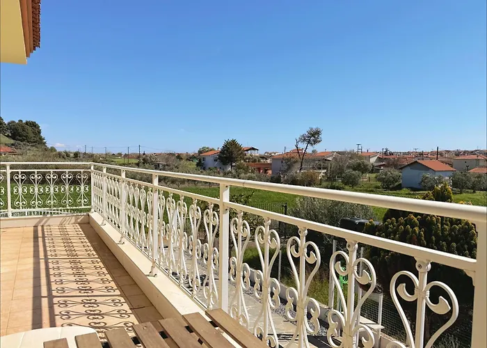 度假居 Elena's 3br Maisonette With Garden & Pool *