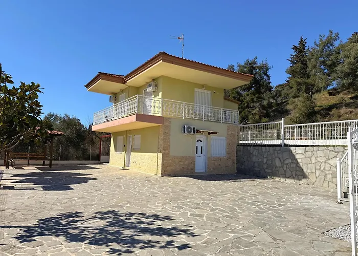 Elena's 3br Maisonette With Garden & Pool 度假居 *