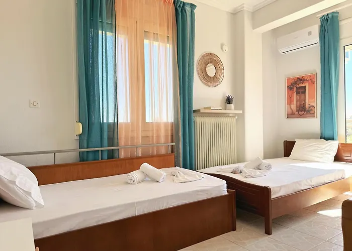 Elena's 3br Maisonette With Garden & Pool 度假居 *
